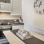 Aquilegia Appartement *